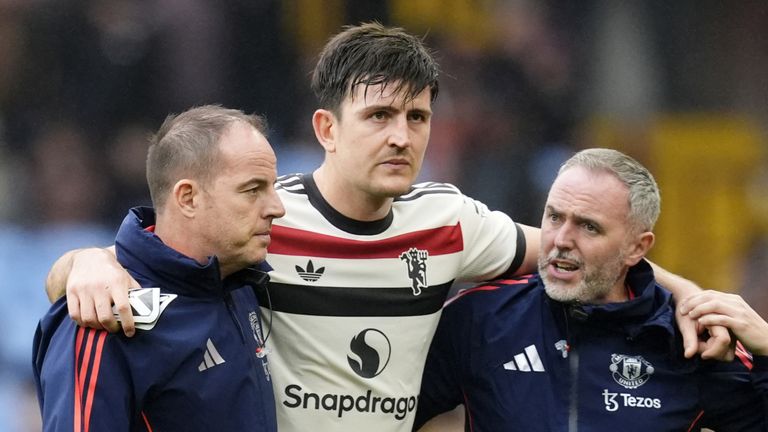 Harry Maguire vẫn ngẩng cao đầu cùng MU ra về với 1 điểm